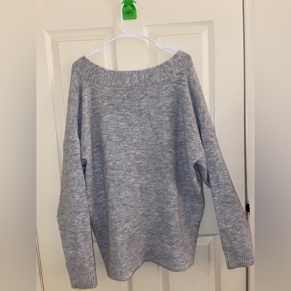 Witty Fox Gray Sweater - Picture 2 of 4